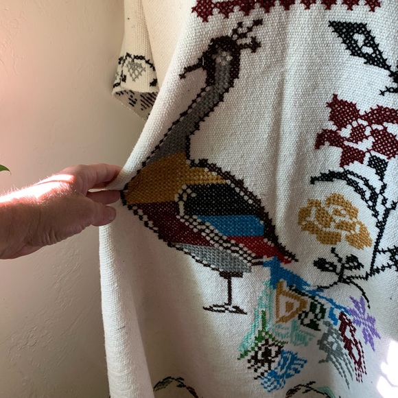 Beautiful handmade one of a kind poncho - Picture 5 of 6